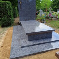 Nagrobek z podłogą w Myśliborzu